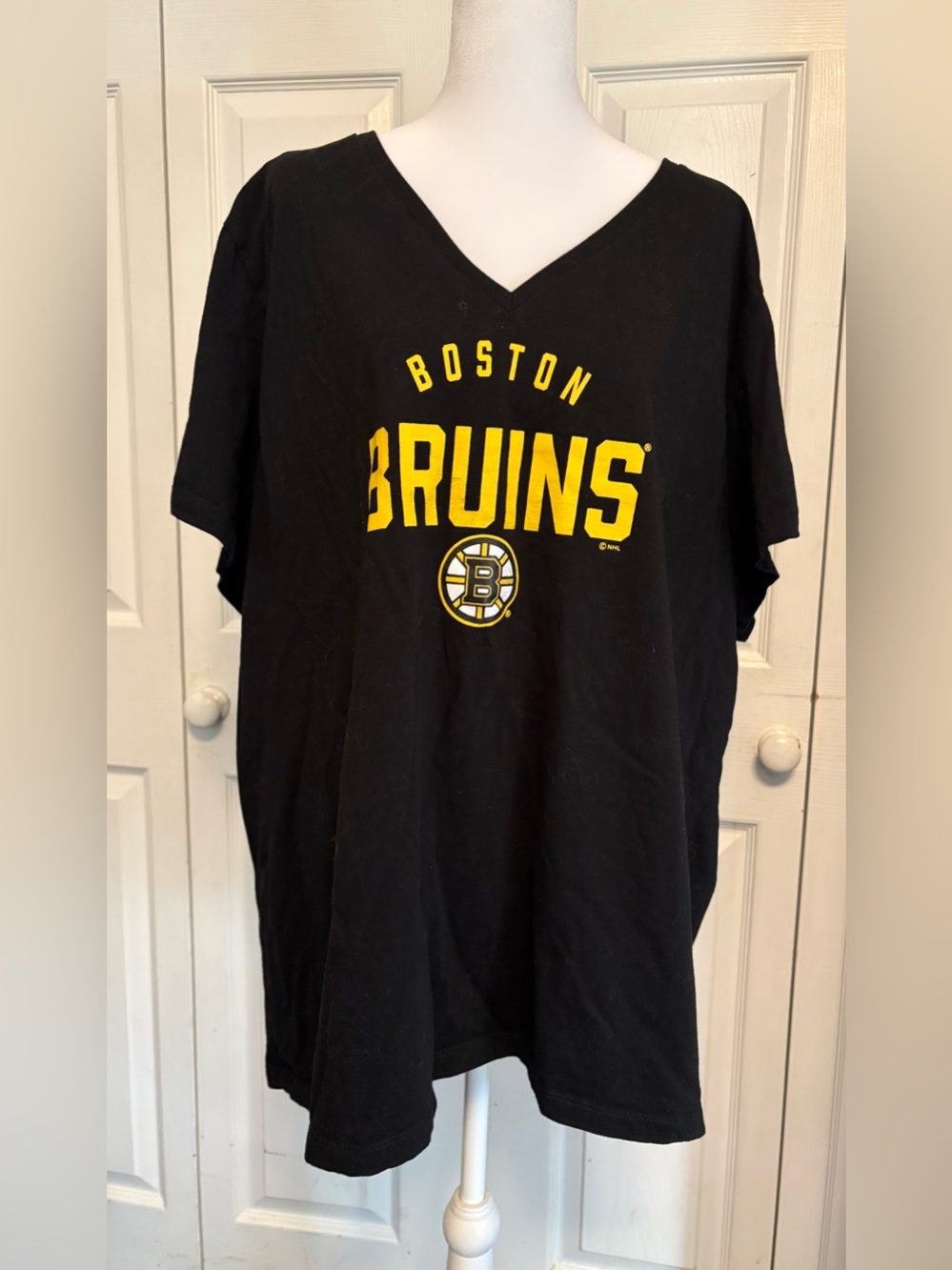 Fanatics Black Boston Bruins V-Neck Tee